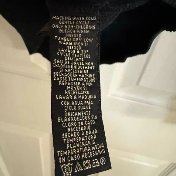 Ralph Lauren Black V-Neck Sweater – 100% Mercerized Cotton, Size M black label - Picture 4 of 4